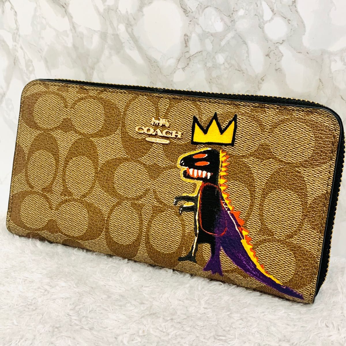 コーチ 長財布 ラウンドファスナー 美品 バスキア限定 コーチ 長財布 ラウンドファスナー 美品 バスキア限定