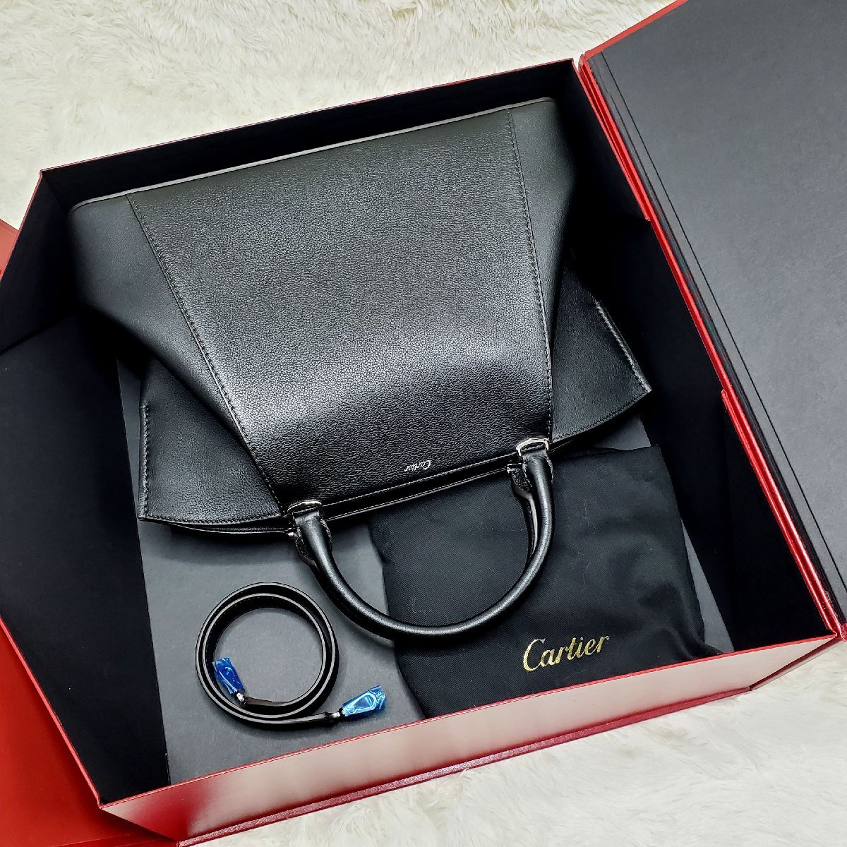 新品未使用　カルティエ Cartier Cドゥ 2way ハンドバッグ ショルダーバッグ レザー 箱袋付き_画像10