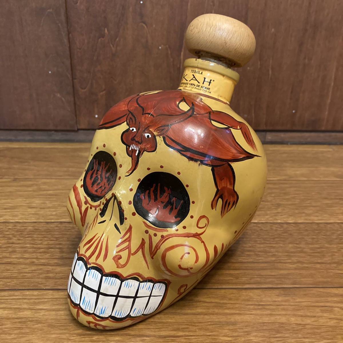 KAH tequila 750ml 空瓶 スカル デビル ハンドペイント skull devil 髑髏 悪魔 ハロウィン Halloween メキシコ mexico カラベラ_画像1