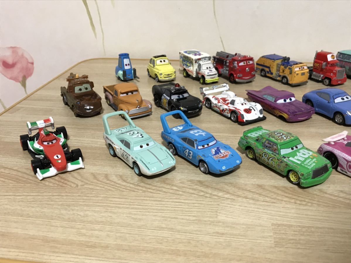 送料無料 トミカ等 カーズ 25台セット マックィーン メーター 送料無料 トミカ等 カーズ 25台セット マックィーン メーター