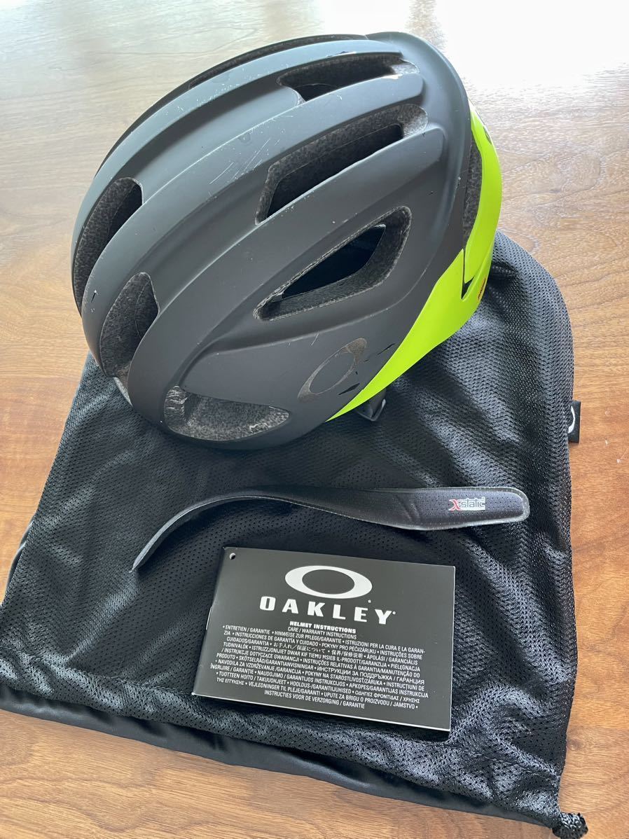 oakley ARO3 Lサイズ 自転車　ロードバイク　マウテンバイク　ヘルメット_画像1