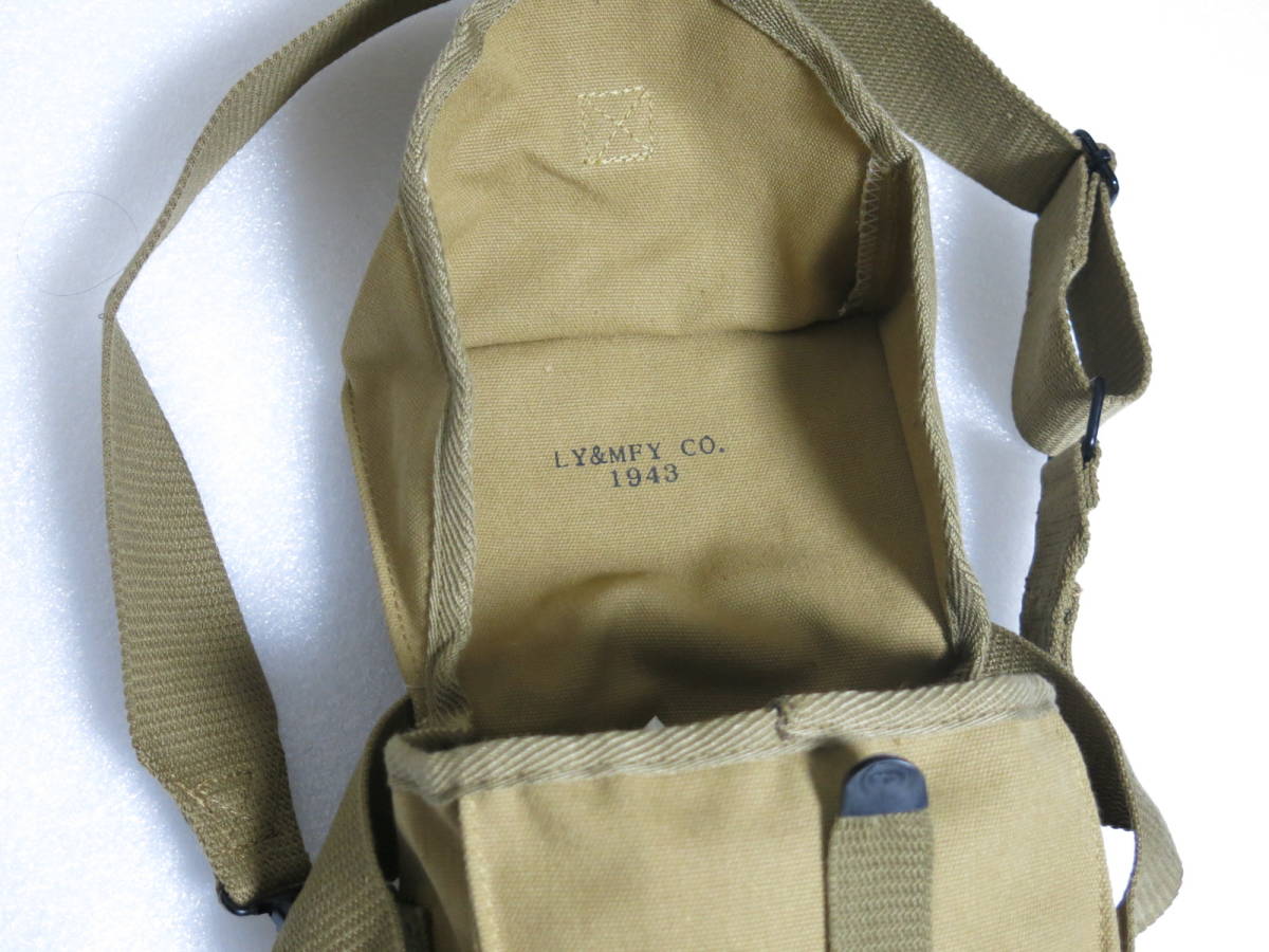 WW2 the US armed forces . medicine bag America army 