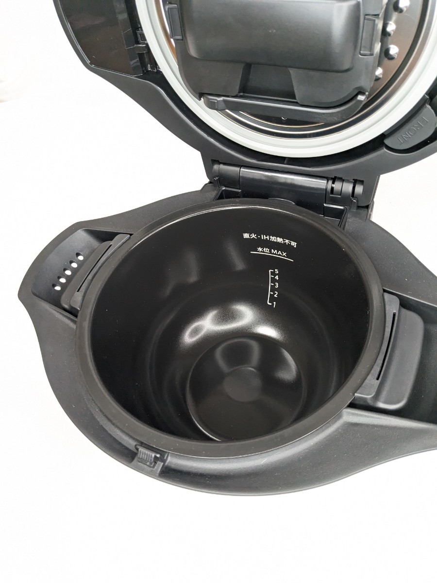 SHARP 水なし自動調理鍋 HEALSIO ホットクック KN-HW24F-W 2020年製品 シャープ ヘルシオ(調理器具)｜売買された