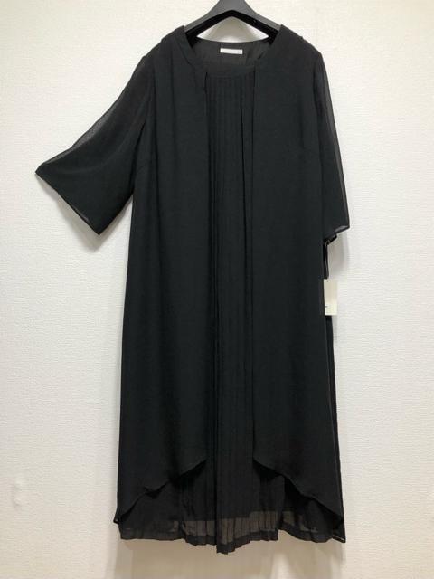 新品☆4L喪服礼服・快適フォーマルワンピース黒7分丈☆☆u225