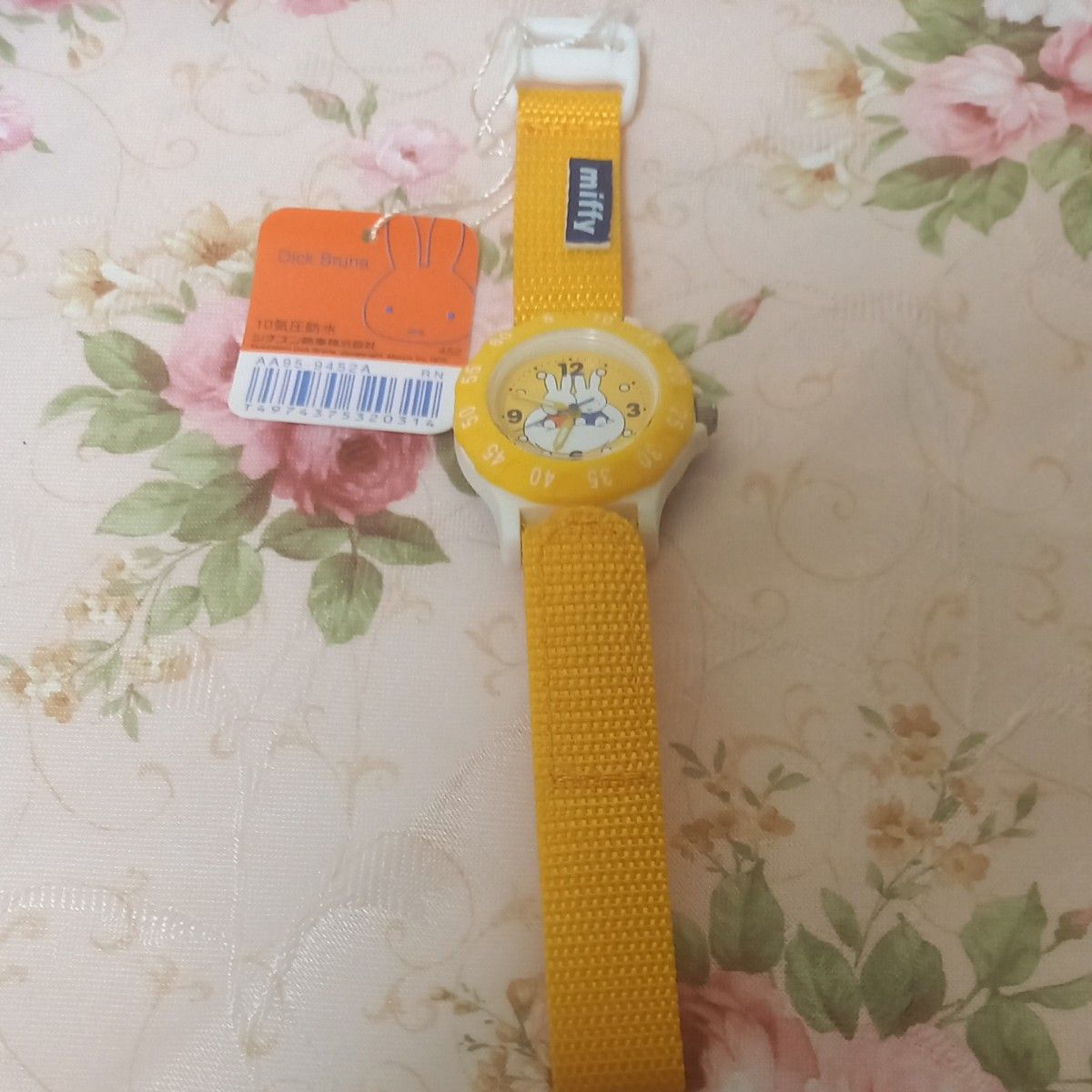 最終値下　クーポンで599円　Miffy 　ミッフィー　10気圧防水　 腕時計　シチズン製　未使用　アミューズメント景品　クーポン
