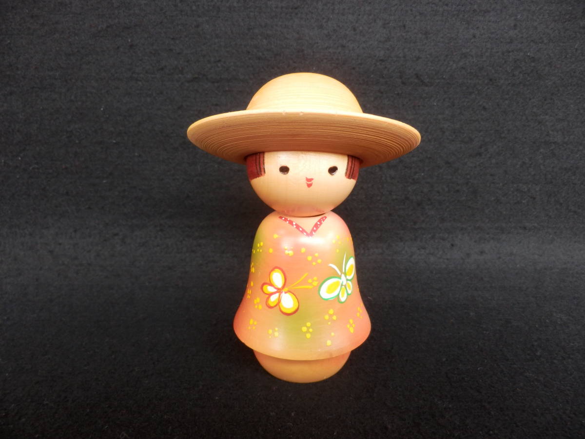 こけし/正楽/創作こけし/麦わら帽子/おかっぱ/女の子/蝶々/郷土玩具/郷土人形/伝統工芸　Vintage Wooden Japanese Sosaku Kokeshi Doll_画像2