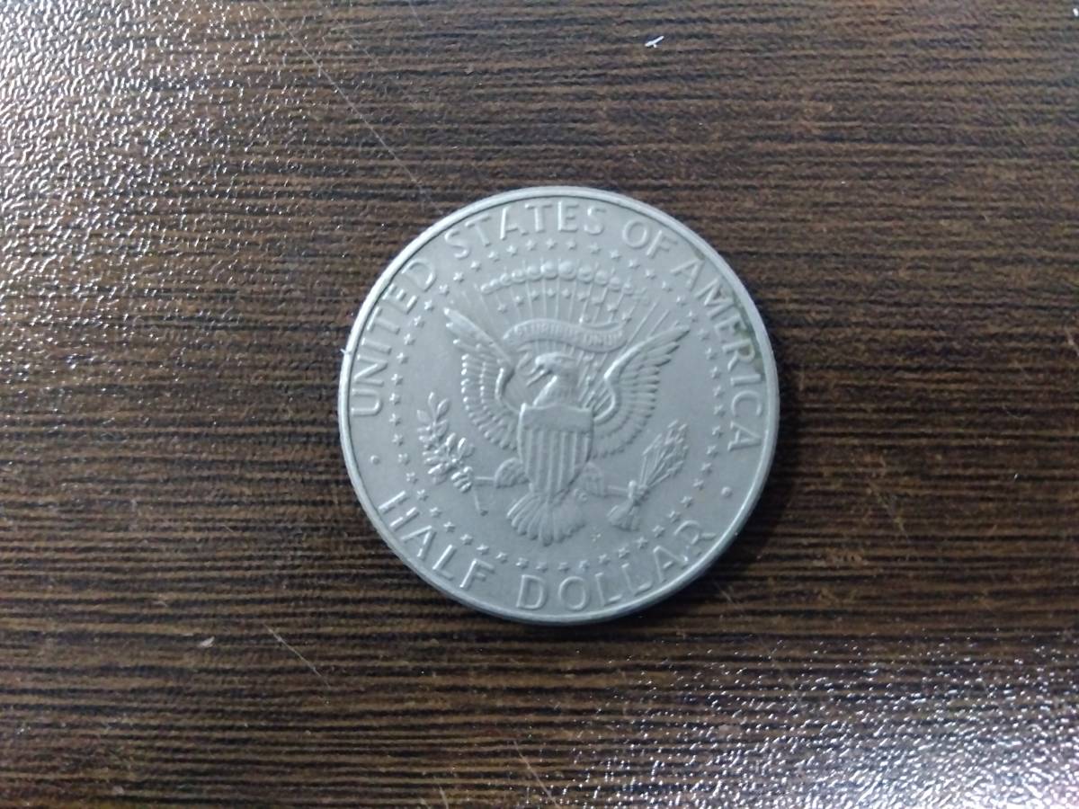 【アメリカ】１９９０年ハーフダラーコイン送料込み２５０円即決！の画像1