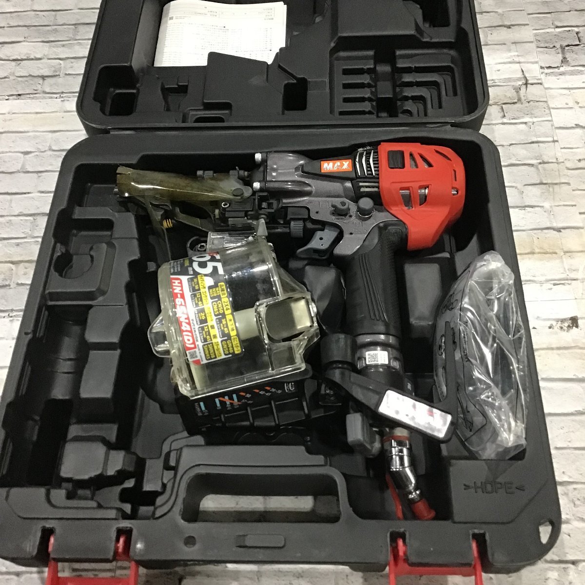 送料無料】 【中古品】☆マックス(MAX) 高圧エア釘打ち機 HN-65N4(D)-G