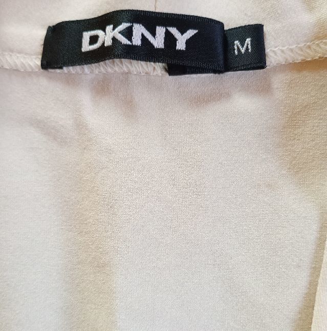DKNY　ダナキャランニューヨーク　Vネック　ストレッチカットソー　Tシャツ　半袖　オフホワイト　レディース　トップス Mサイズ　レーヨン_画像6