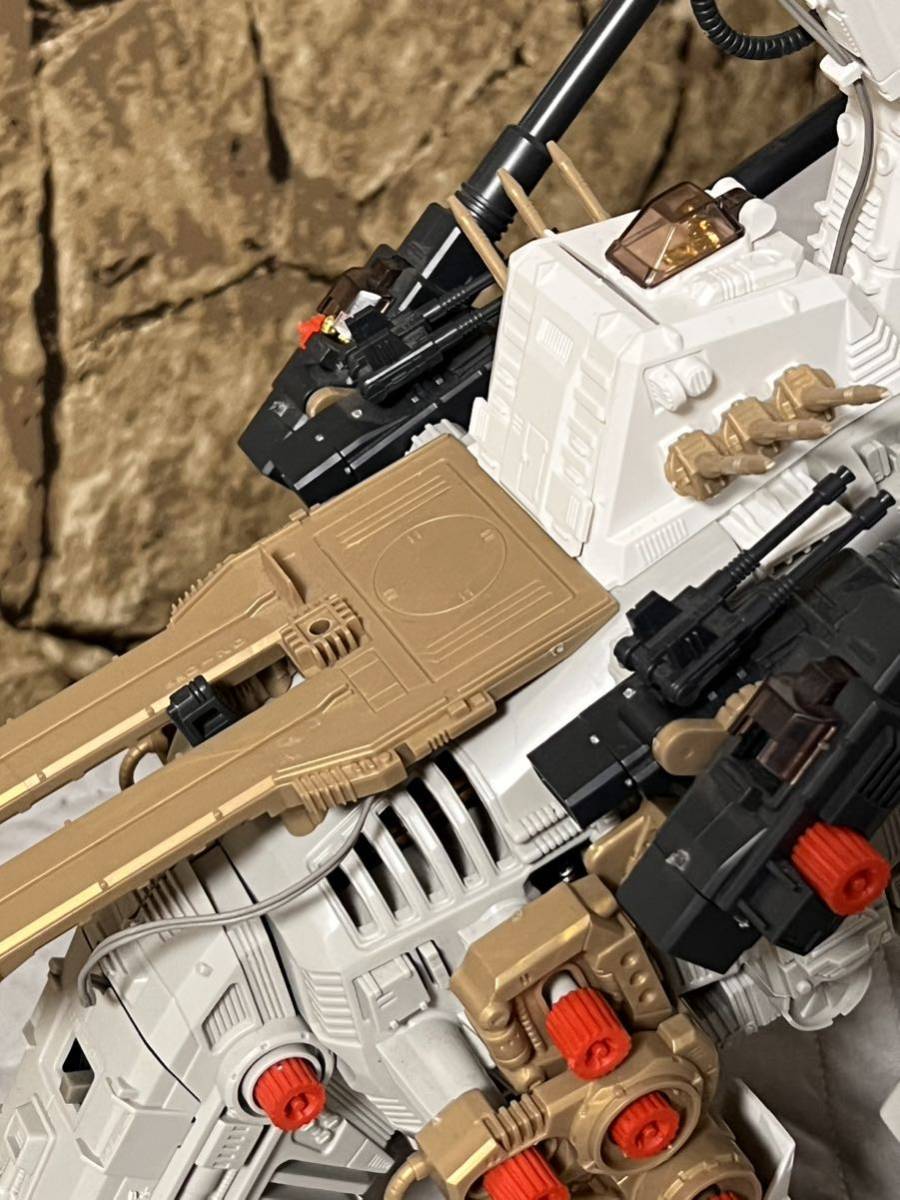 ZOIDS ゾイド ウルトラザウルス 海外限定 ホワイトバージョン ZOIDS ゾイド ウルトラザウルス 海外限定 ホワイトバージョン
