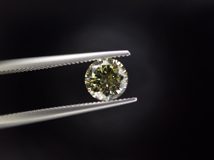 □イエローダイヤ ルース 0.471ct(FANCY LIGHT YELLOW-SI1
