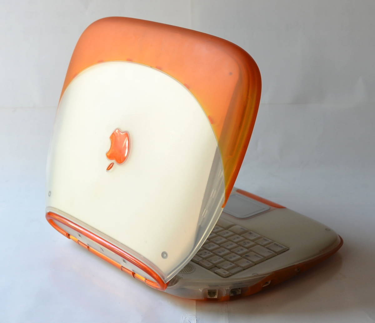 iBook G3 クラムシェル 300MHz タンジェリン 160MB | JChereヤフオク