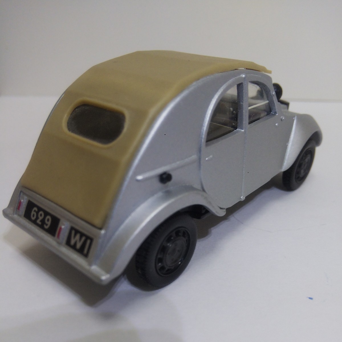 1/43 ミニカー NOREV ノレブ シトロエン 2 CV _画像2