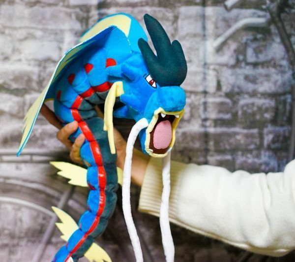 ぬいぐるみ ポケモン メガギャラドス 青 メガ進化 クッション 中 ぬいぐるみ ポケモン メガギャラドス 青 メガ進化 クッション 中