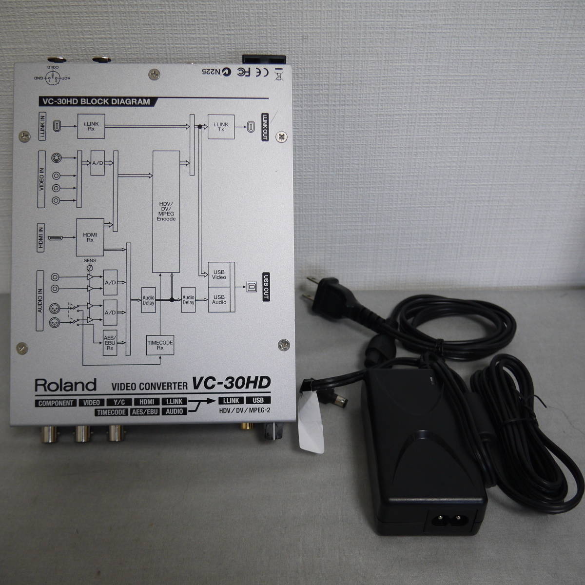 スピード発送 美品 Roland ローランド VC-30HD ビデオコンバータ スピード発送 美品 Roland ローランド VC-30HD ビデオコンバータ