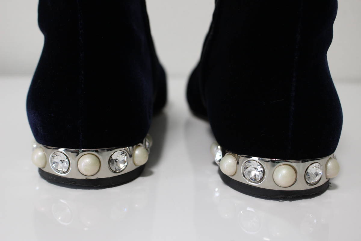 D743 genuine article miumiu MiuMiu velour rhinestone pearl shorts boots is ikatto shoes shoes navy blue navy 35.5 approximately 22.5cm popular 