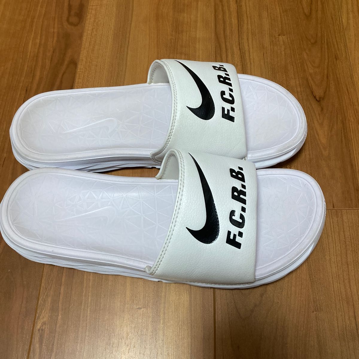 ナイキ NIKE F.C.Real Bristol BENASSI SOLARSOFT サイズ26.0 サンダル　ベナッシ