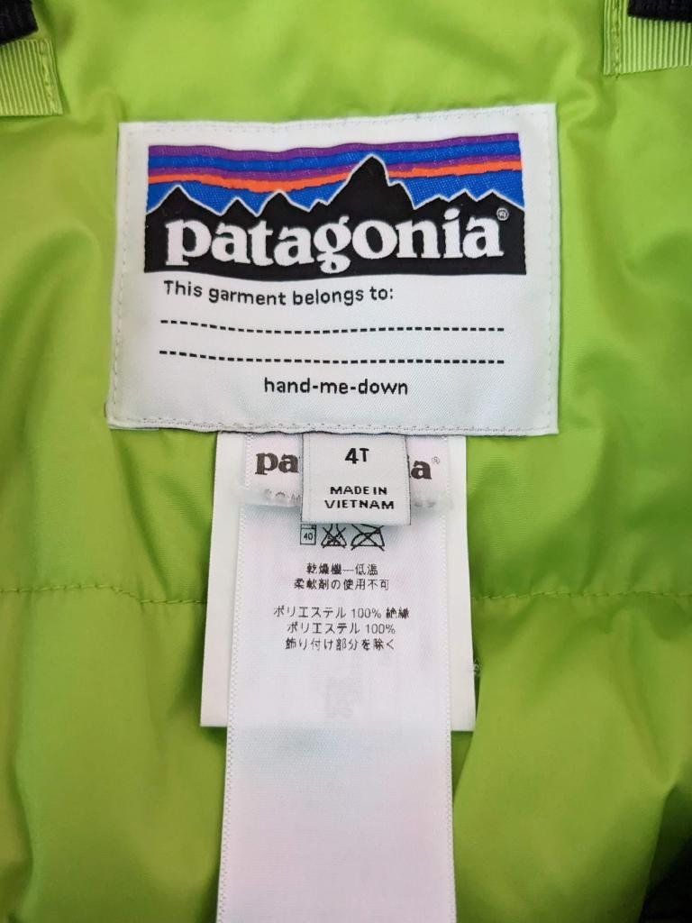 格安 4T 100cm スノーウェア パタゴニア 【送料込】Patagonia ブルー×蛍光黄緑×水色他 肩紐サイズ調整可【男の子用