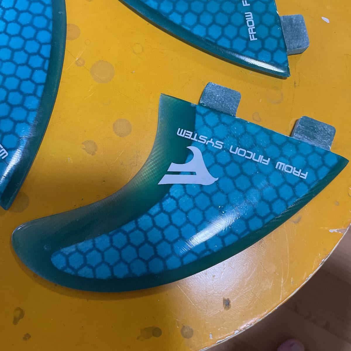 サーフボードフィン FCS FLOW FINCON SYSTEM 最上位グラス サーフボードフィン FCS FLOW FINCON SYSTEM 最上位グラス