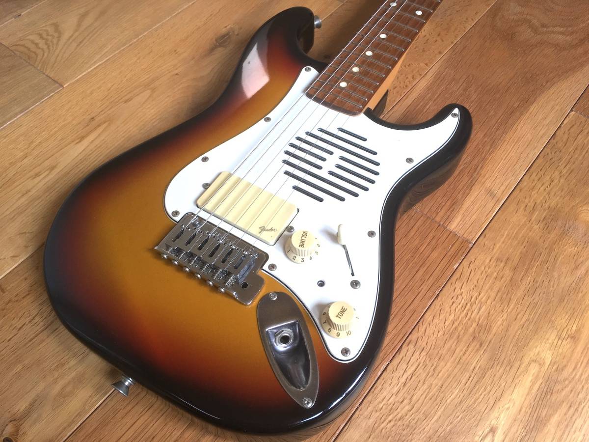 Fender Japan 【ST-CHAMP 10】3TS/R ショートスケール アンプ内蔵