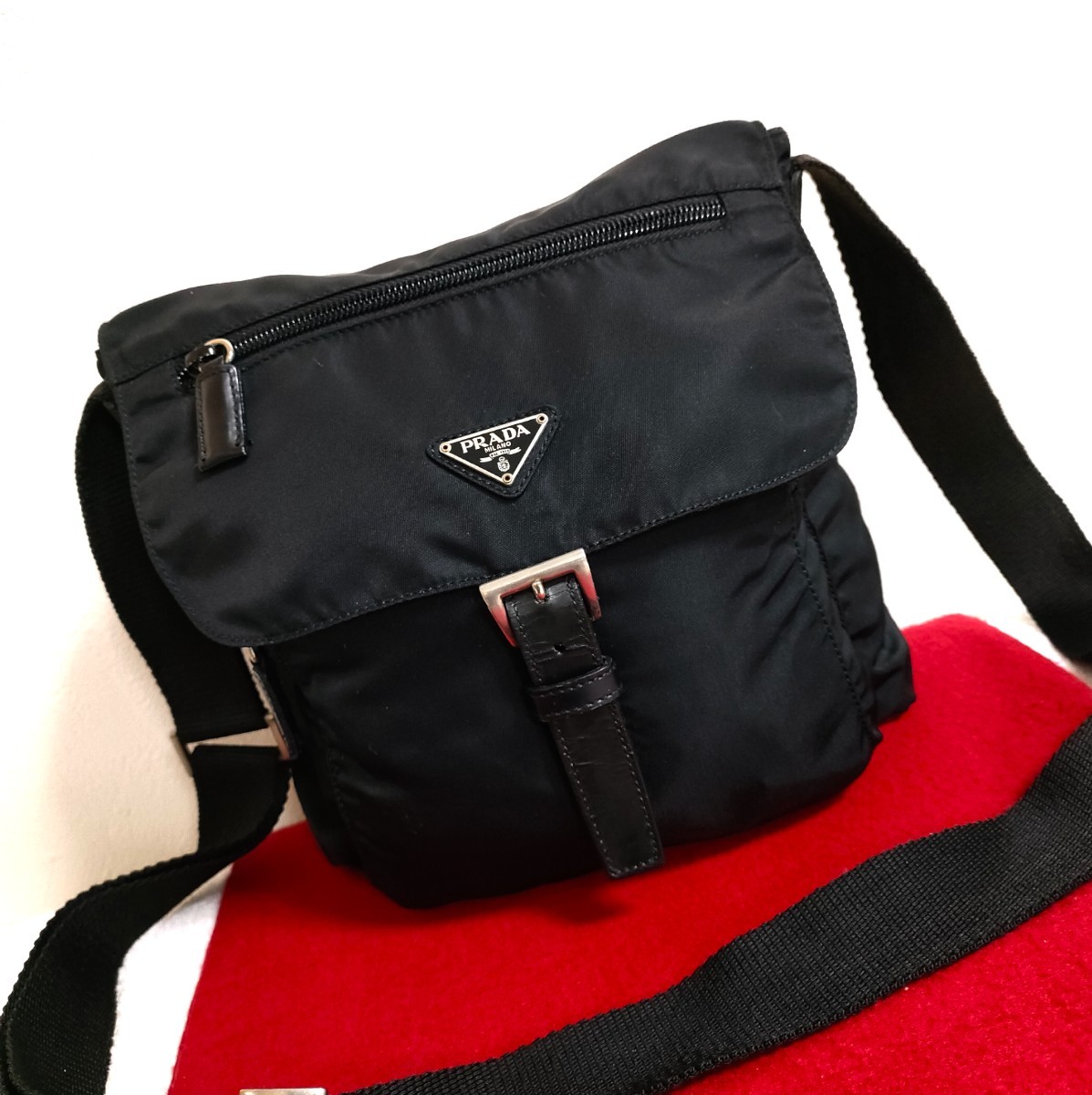 爆買い100%新品 ヤフオク! - ＰＲＡＤＡ 革 斜め掛け ギャランティー