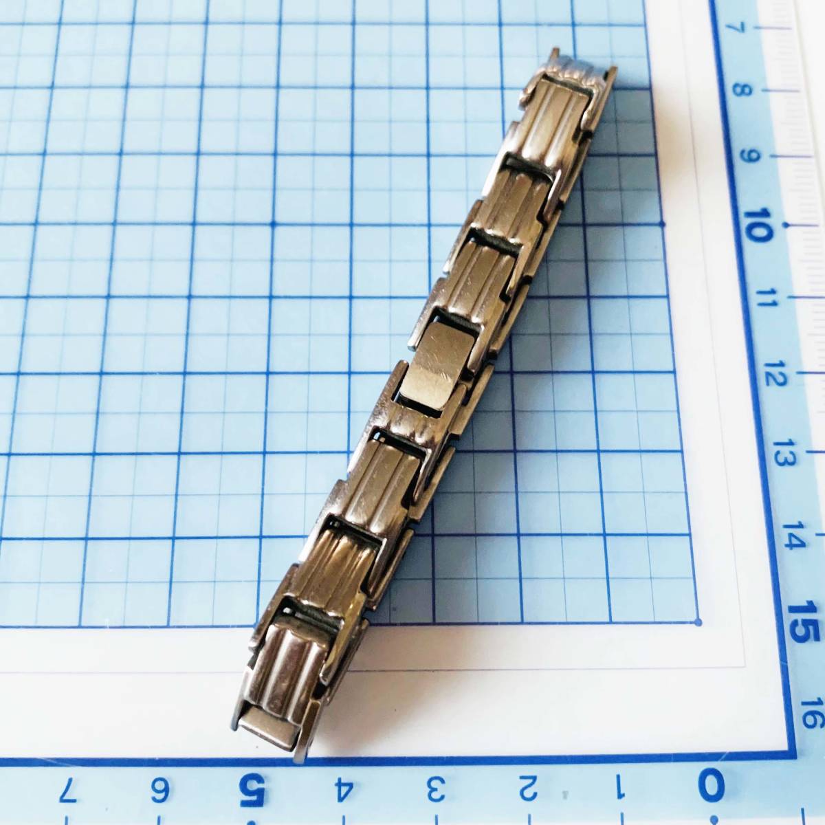  used titanium magnetism . line improvement bracele NO.5567