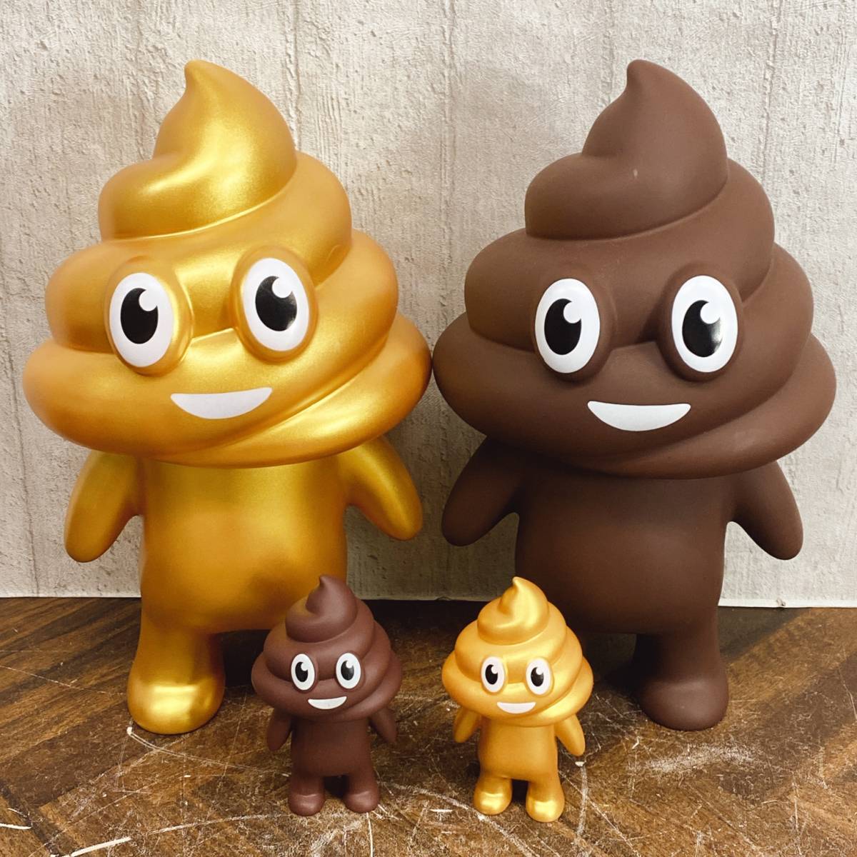 うんちくん ソフビ人形 大小2色 4体セット まとめ 40cm 14cm うんちくん ソフビ人形 大小2色 4体セット まとめ 40cm 14cm