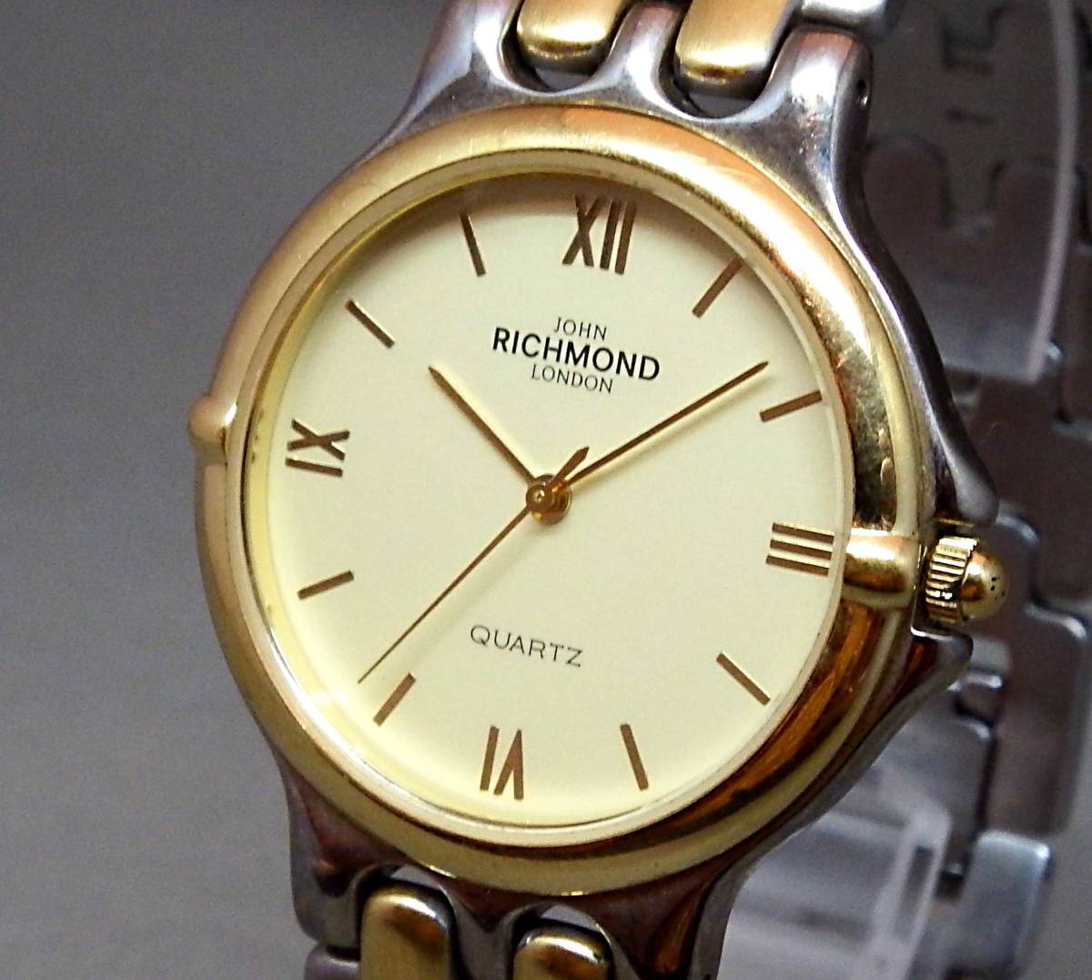 EU-9362■JOHN RICHMOND ジョンリッチモンド メンズ腕時計 3針 中古