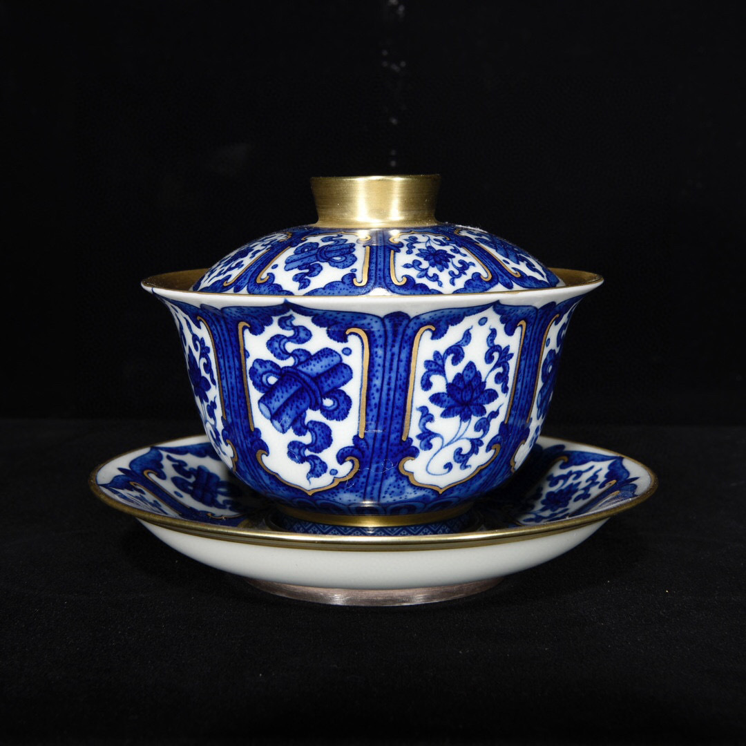清・康熙年製款・古陶瓷品・青花・塗金・花卉紋・蓋碗『収蔵家蔵』稀少