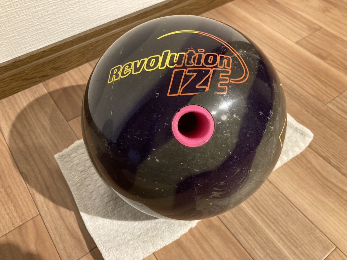 レボリューションizu REV-REMix 15ポンド 中古ボーリング球 レボリューションizu REV-REMix 15ポンド 中古ボーリング球