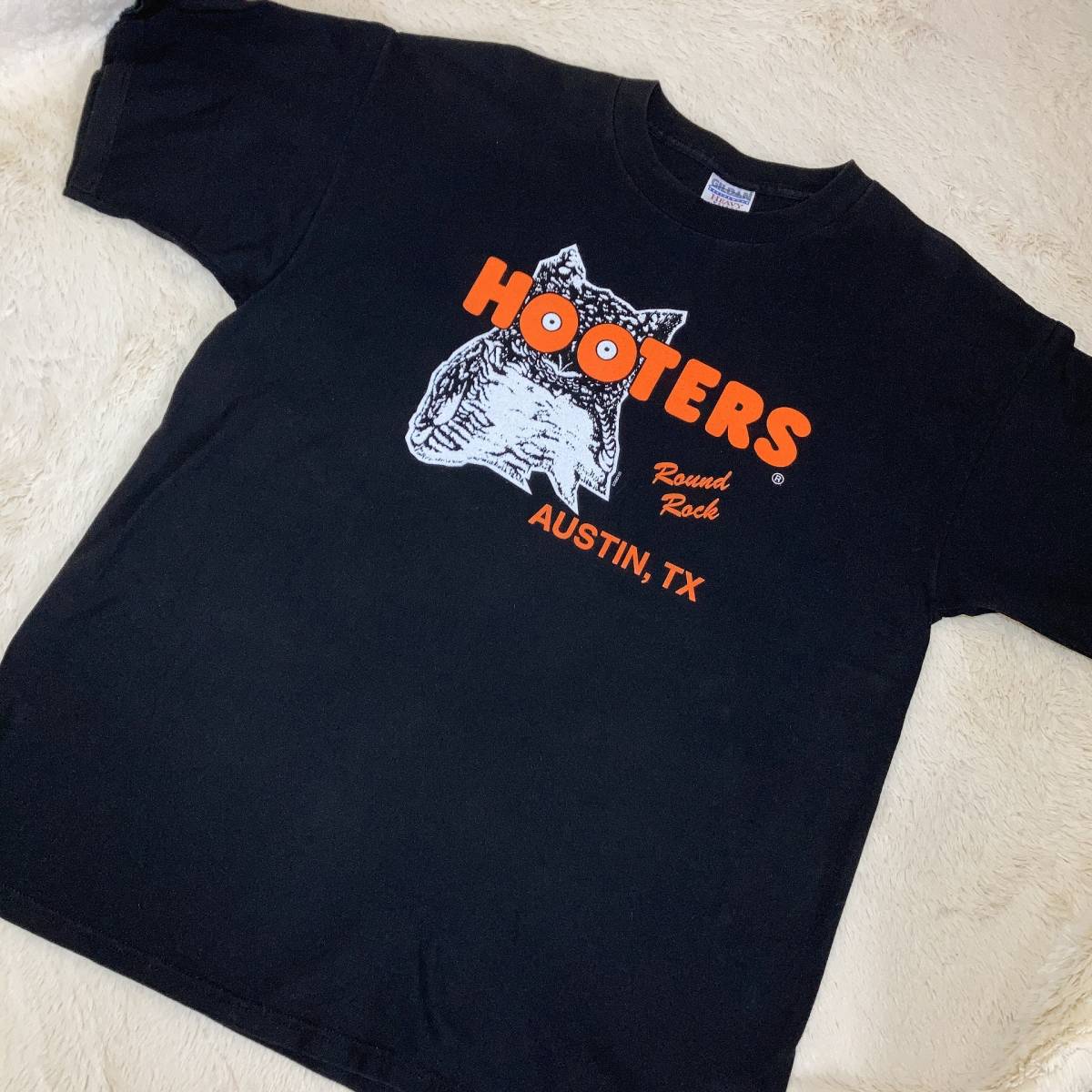 W611■USA古着90s★HOOTERSフーターズ/AUSTIN TX★黒/2枚タグ★Tシャツ■US XL_画像4