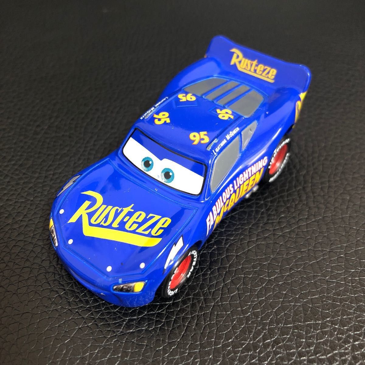 カーズ トミカ ライトニングマックイーン Lightning McQueen カーズ トミカ ライトニングマックイーン Lightning McQueen