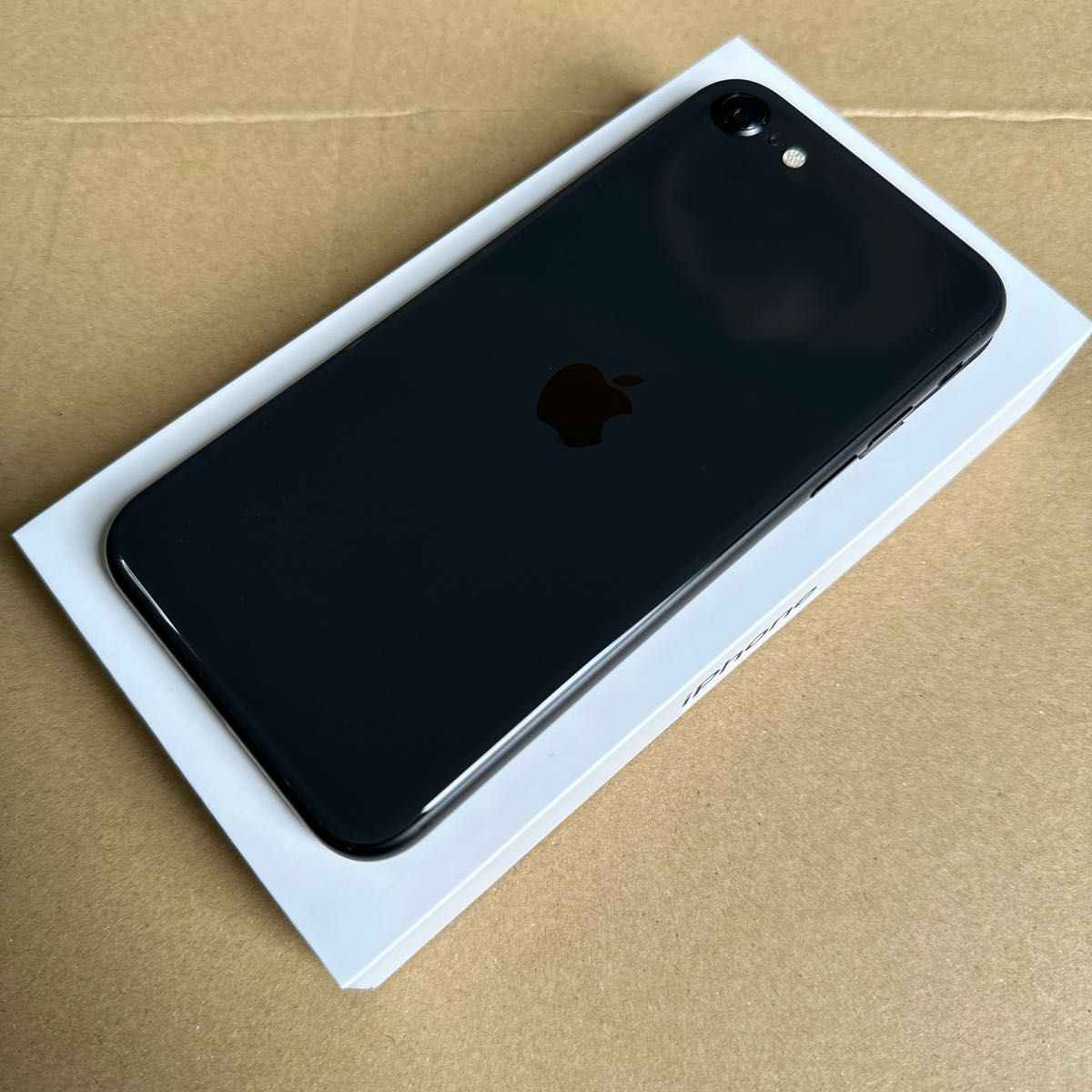 【美品】 iPhone SE 第2世代 64GB ブラック SIMフリー
