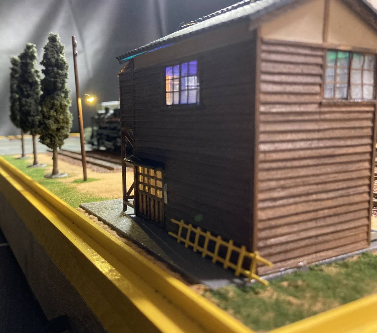 R様に特別提供 大作 六線全自動車両往復走行展示台 車両基地 R様に特別提供 大作 六線全自動車両往復走行展示台 車両基地