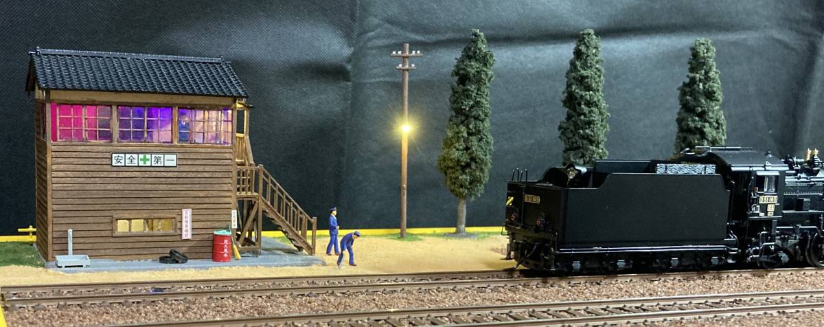 R様に特別提供 大作 六線全自動車両往復走行展示台 車両基地 R様に特別提供 大作 六線全自動車両往復走行展示台 車両基地