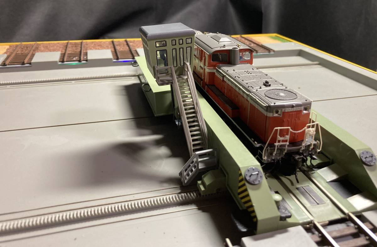 R様に特別提供 大作 六線全自動車両往復走行展示台 車両基地 R様に特別提供 大作 六線全自動車両往復走行展示台 車両基地