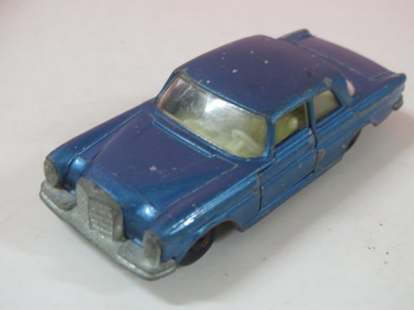 65332# Matchbox 46 Mercedes Benz 300SE