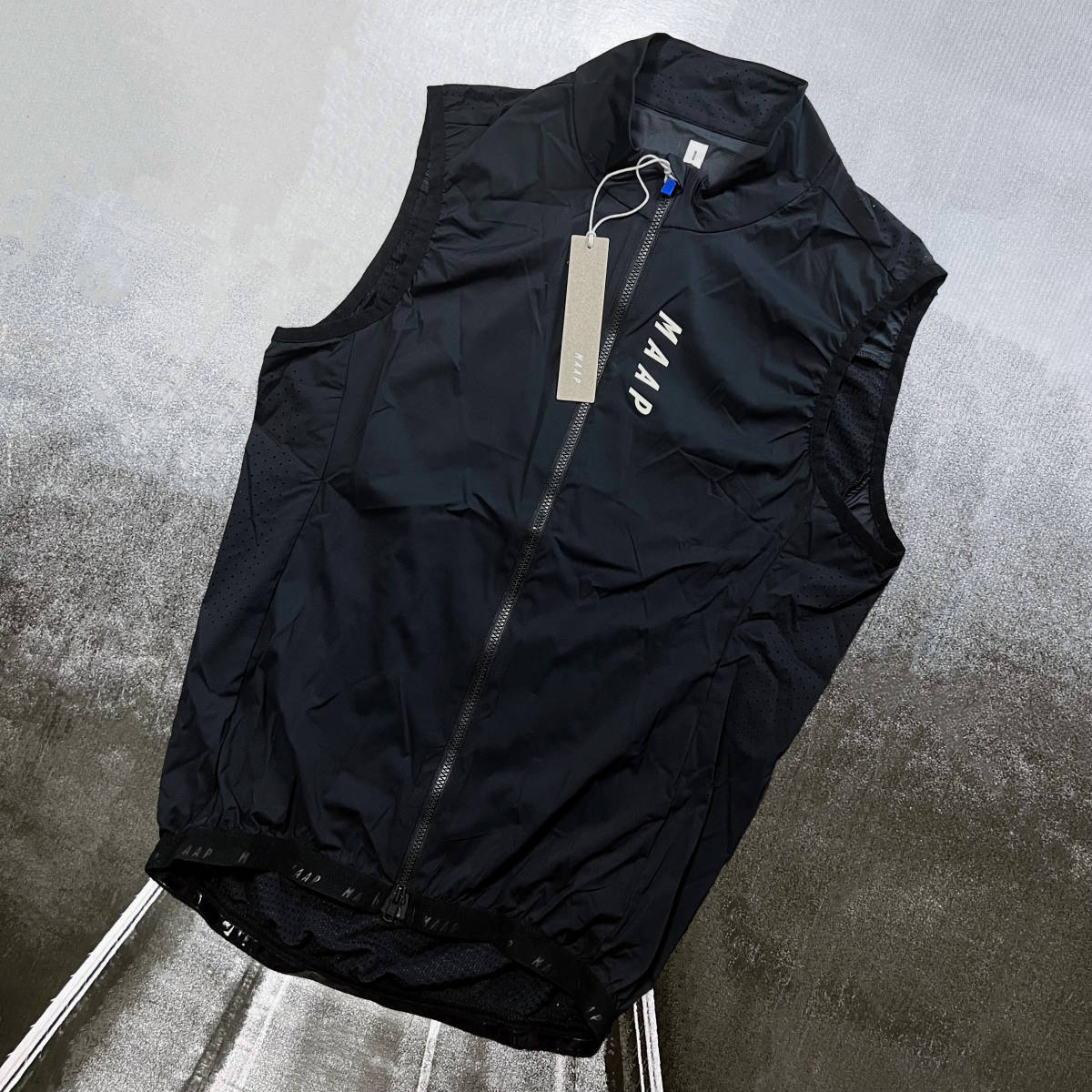 人気のファッションブランド! ベスト チーム ドラフト メンズ マープ ブラック Mサイズ Vest Team Draft Men's MAAP 新品 ジレ ラファ Rapha Gilet Mサイズ 人気のファッションブランド! ベスト チーム ドラフト メンズ マープ ブラック Mサイズ Vest Team Draft Men's MAAP 新品 ジレ ラファ Rapha Gilet Mサイズ
