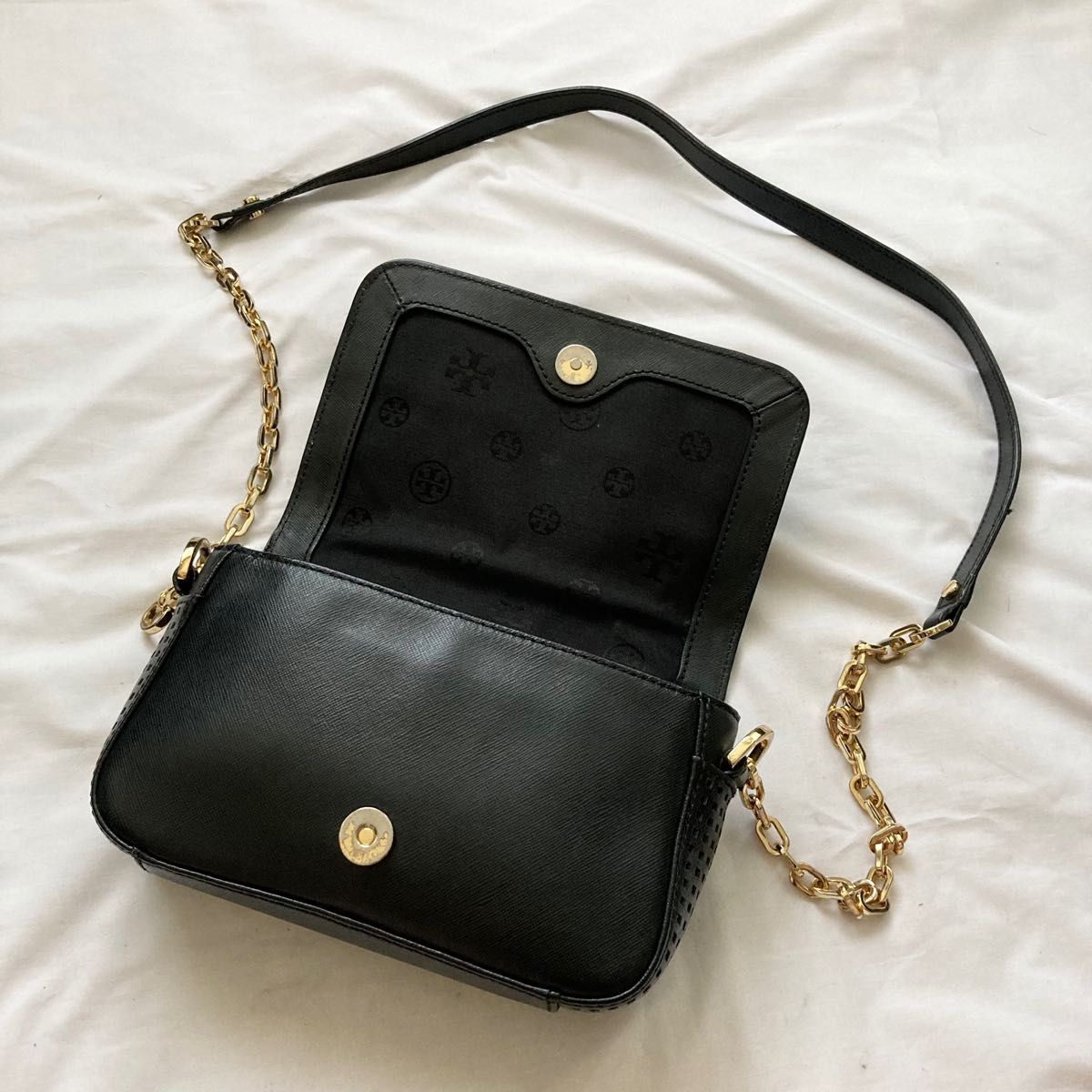 美品】Tory Burch トリーバーチ ショルダーバッグ ブラック 美品】Tory Burch トリーバーチ ショルダーバッグ ブラック