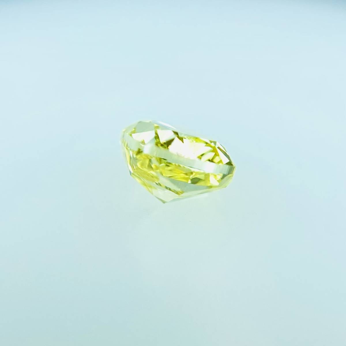 FANCY VIVID YELLOW 0.432ct X/RT2170/CGL