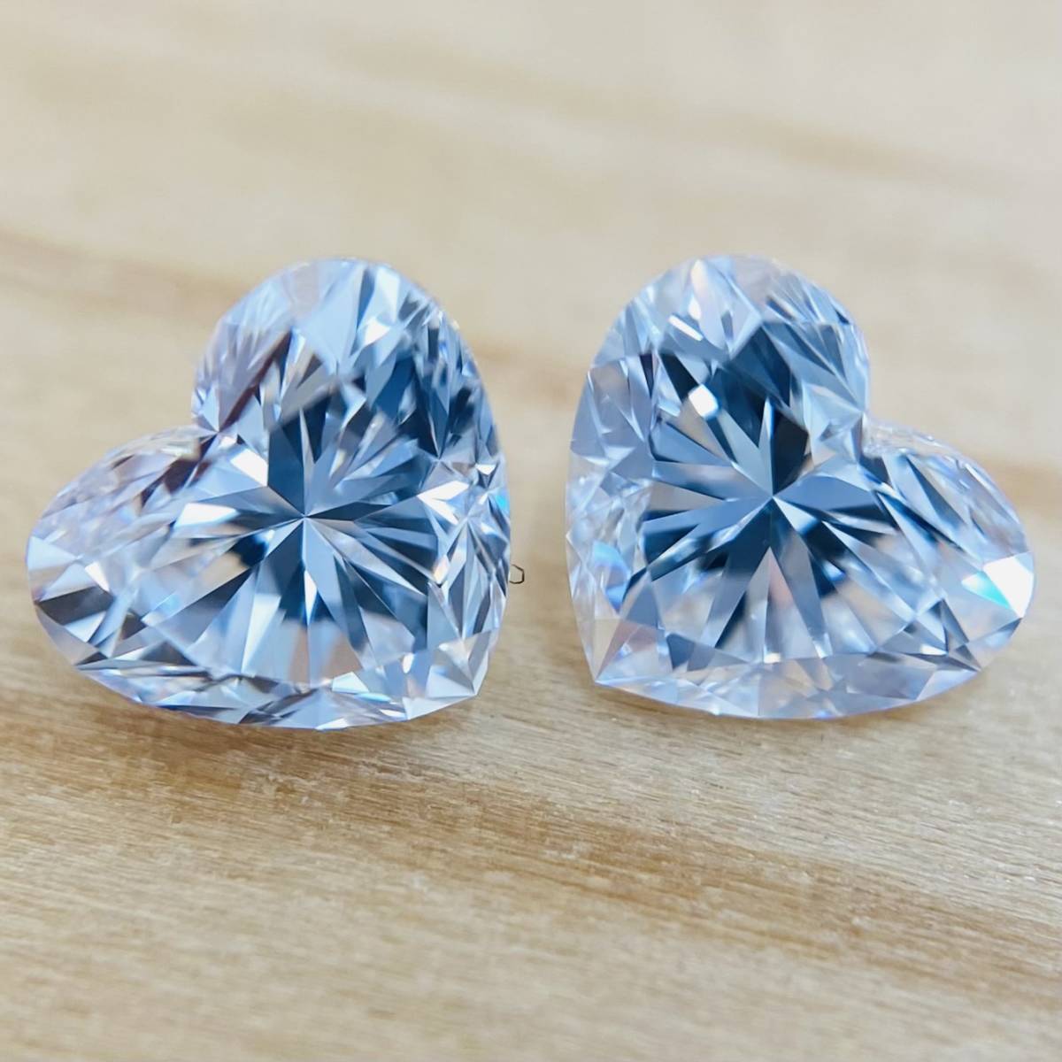 ハートシェイプセット D/Eカラー VS1 0 31ct/0 30ct/RT2200/GIA