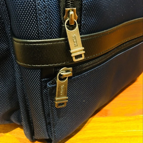 熱門美品★Tumi Bag TUMI Alpha 2“T-Pass商務艙·簡約包/背包（Luc）26578 D 2 Navy 原文:人気美品★トゥミ バッグ TUMIアルファ２”T-Pass ビジネス・クラス・ブリーフパック /バックパック（リュック）26578 D2　ネイビー