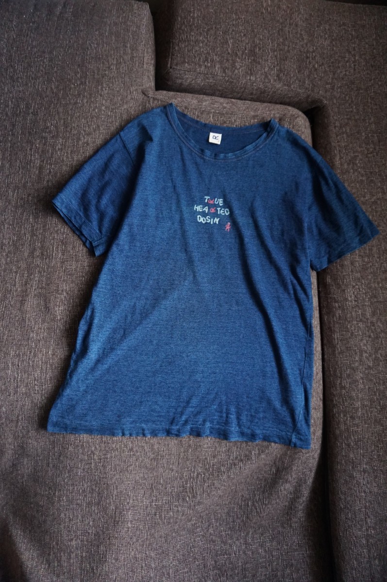 ★藍染めの素朴な佇まい◎小人モチーフも可愛い半袖シャツ★45rpm 45R メンズ 即決 インディゴ染め Tシャツ_画像3