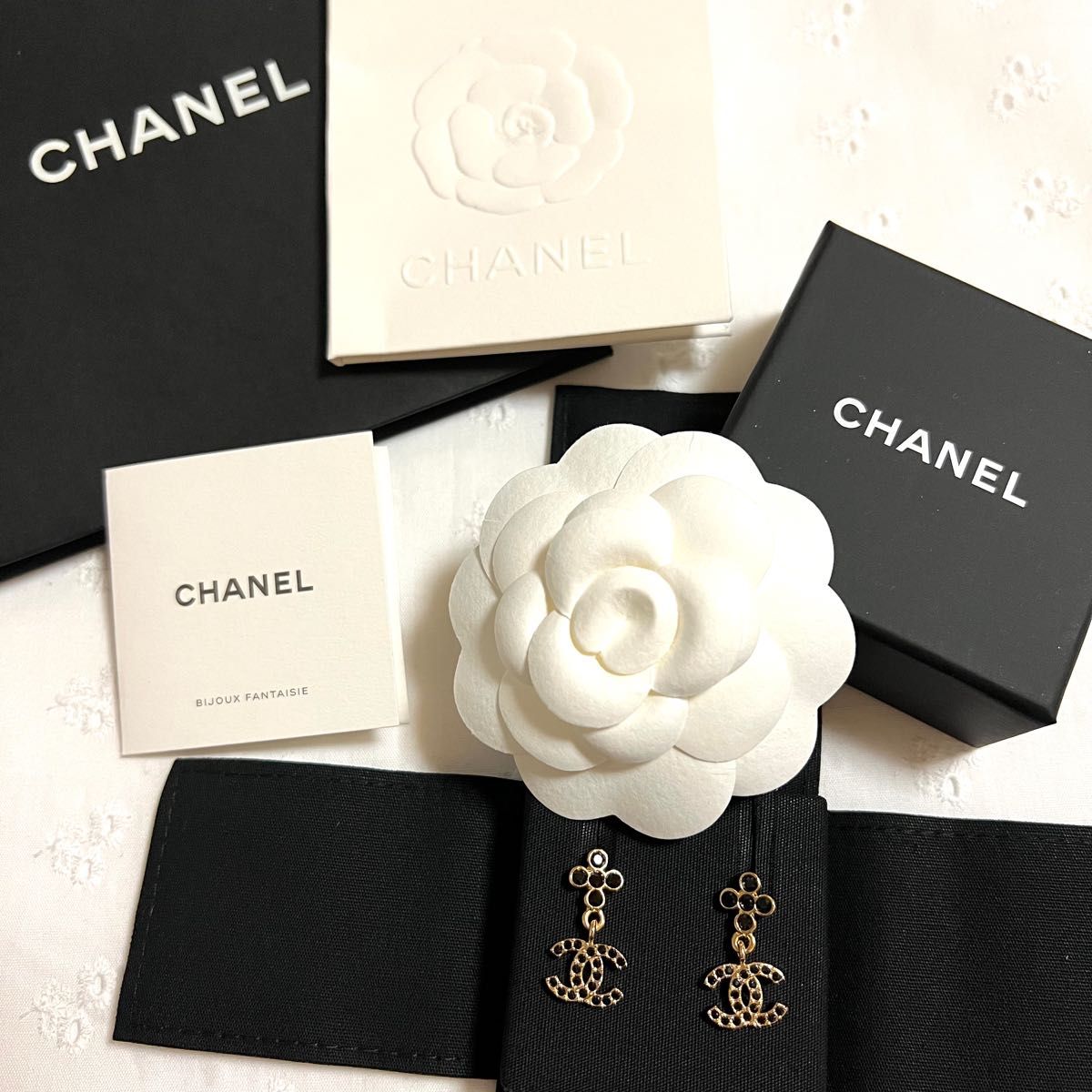 新品未使用★希少レア★CHANEL シャネル ピアス ココマーク クロス ラインストーン