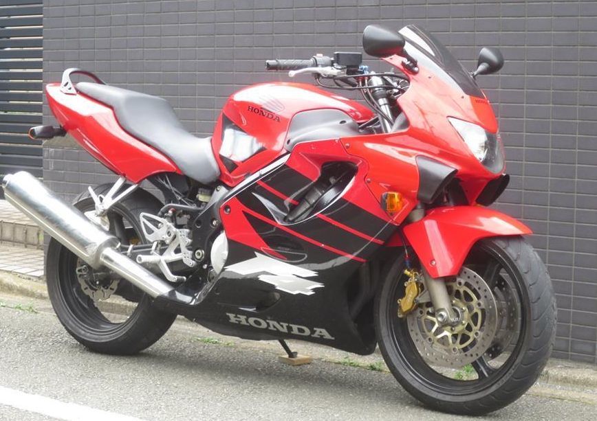 PC35 逆車 フルパワー '99CBR600F4 キャブ車 アップハン モリワキステップ_画像1