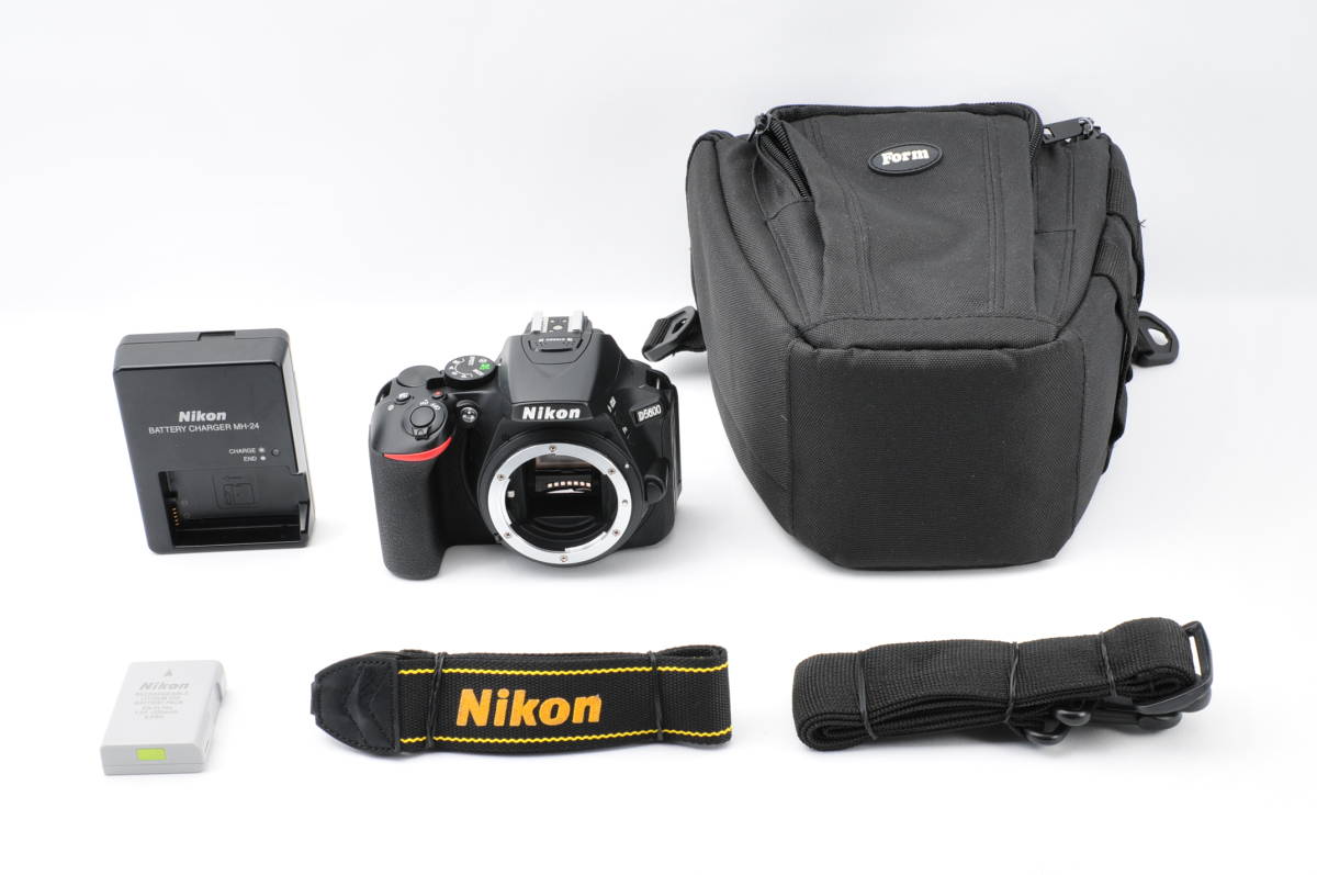 ★極上品★ ニコン Nikon D5600 一眼レフカメラ ショット数 4,084 #1023