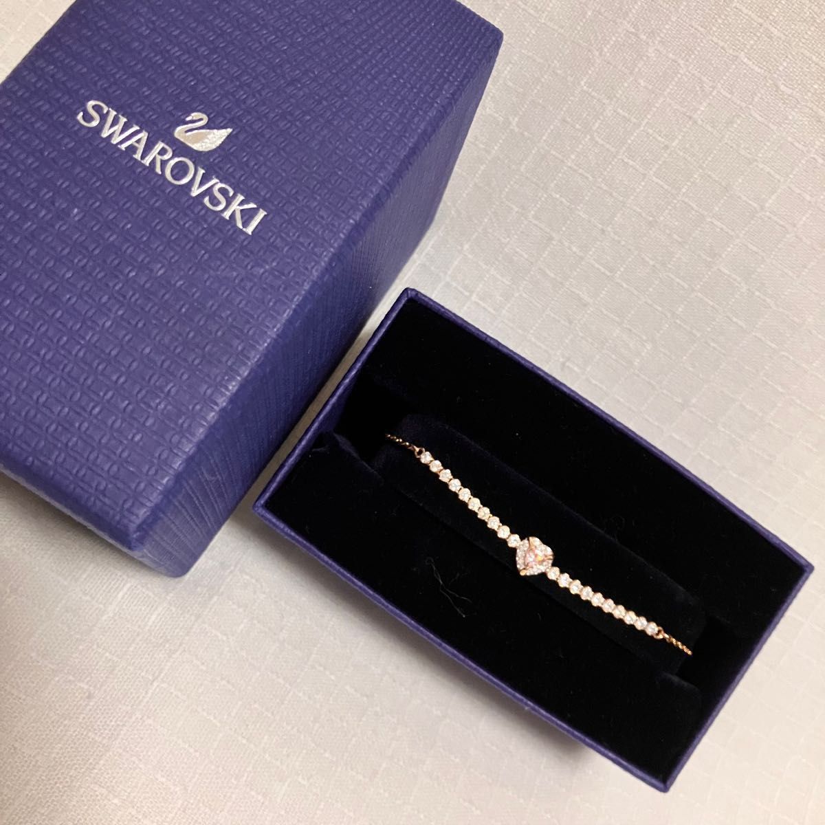 【極美品】SWAROVSKI スワロフスキー ONE ハートモチーフ ブレスレット