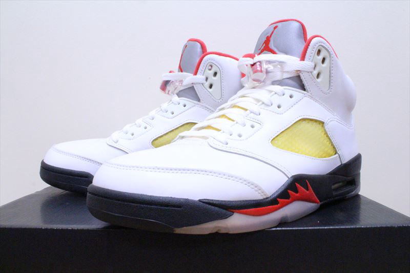 中古NIKE AIR JORDAN 5 RETRO FIRE RED 2020 26.5cm エアジョーダン5