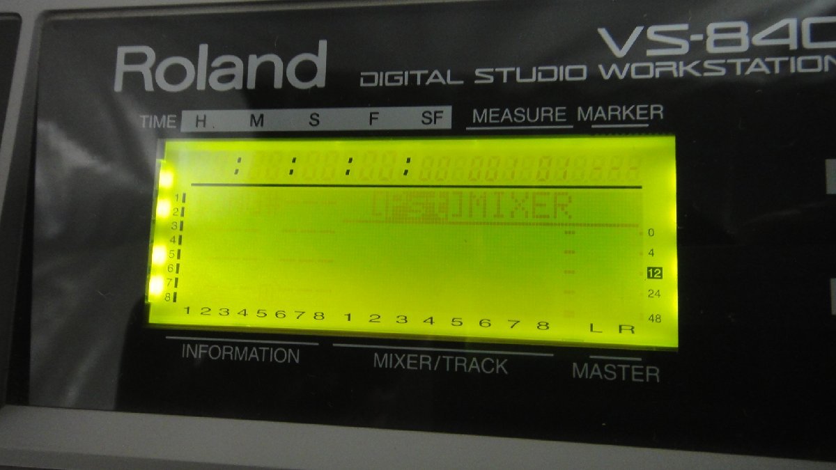 T☆Roland DIGITAL STUDIO WORKSTATION 　VS-840　マルチトラックレコーダー　MTR　_画像3