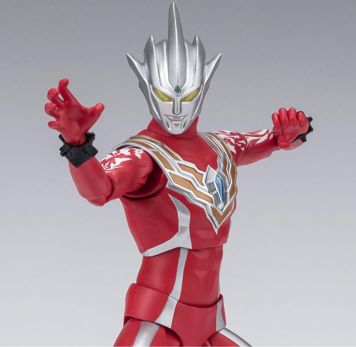 新品未開封】フィギュアーツ S.H.Figuarts ウルトラマンレグロス-